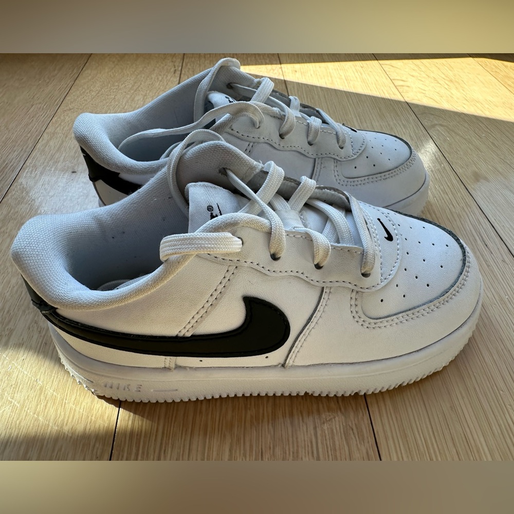 Kids Nike Force 1 Low size 10C. White/Black